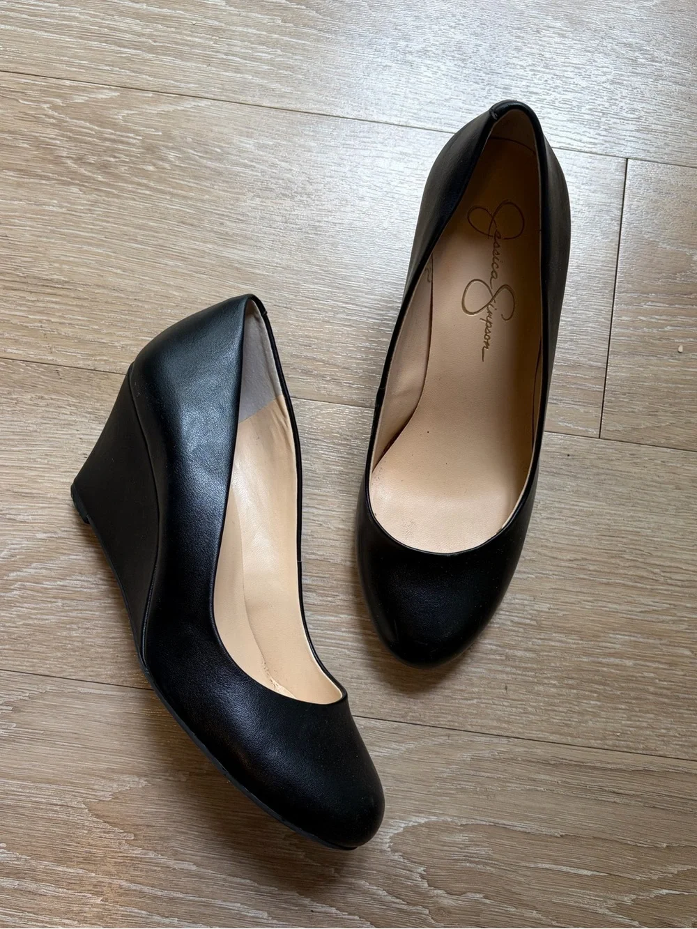 Jessica Simpson Suzanna Black Leather-Look Wedge Pumps